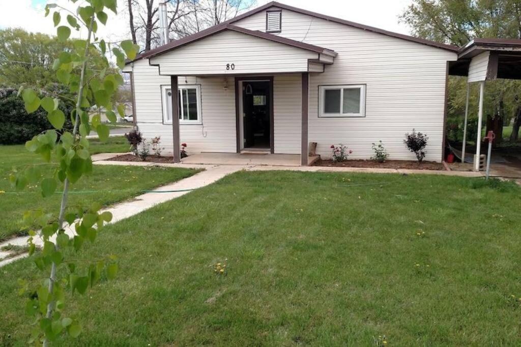 2 Bedroom Holiday Home Tropic Exterior photo